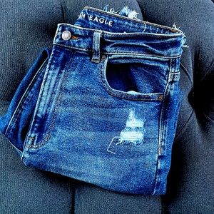 Anerican Eagle Highest rise mom jean. Size 10(short). Stretch